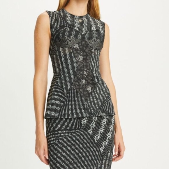 NWOT TORY BURCH FW 2023 Collection Mesh Skirt in Black Warped Lace M $1198 - Picture 9 of 11